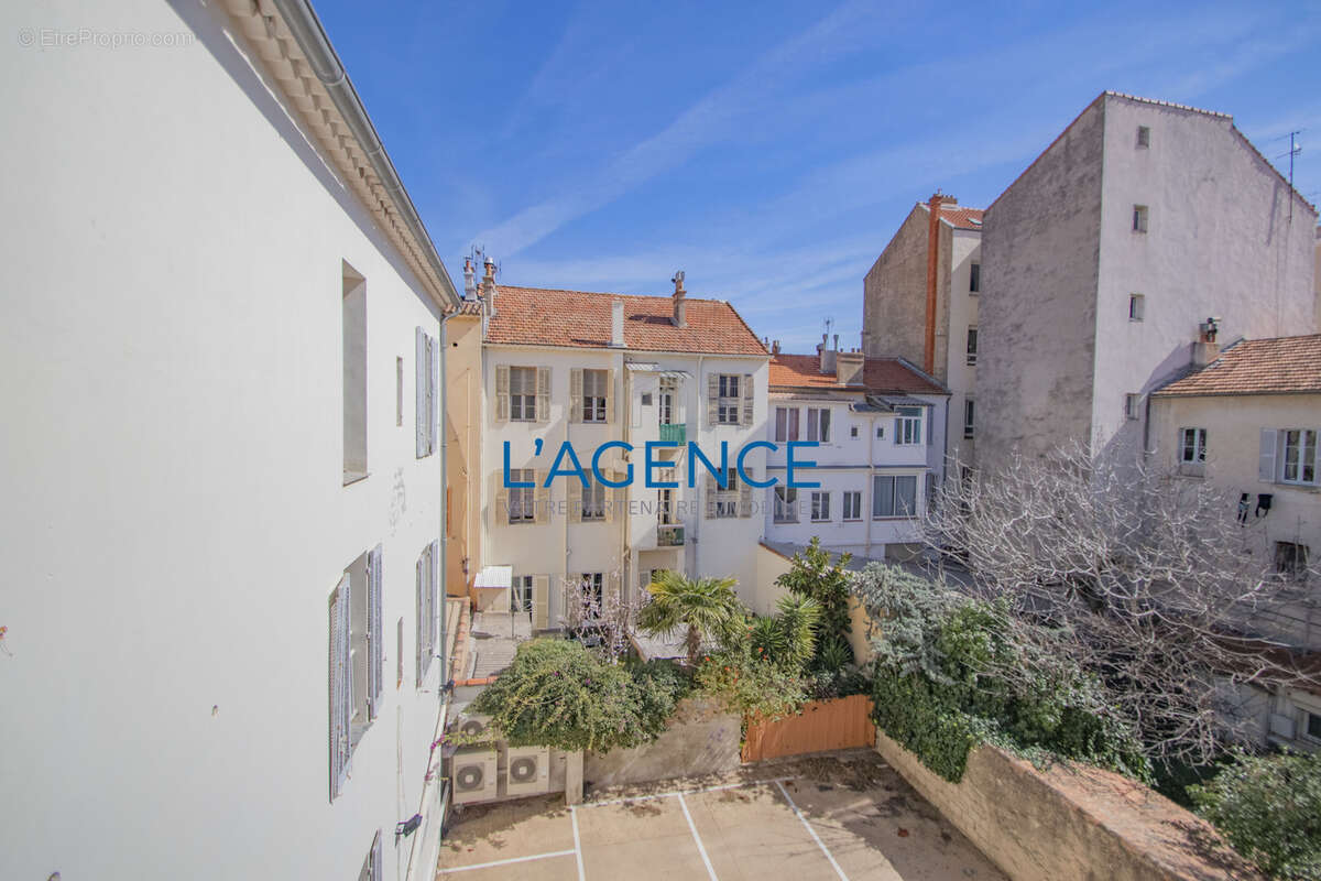 Appartement à HYERES