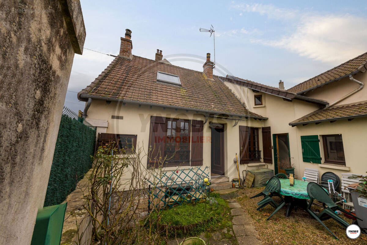 Maison à VERNEUIL-SUR-SEINE