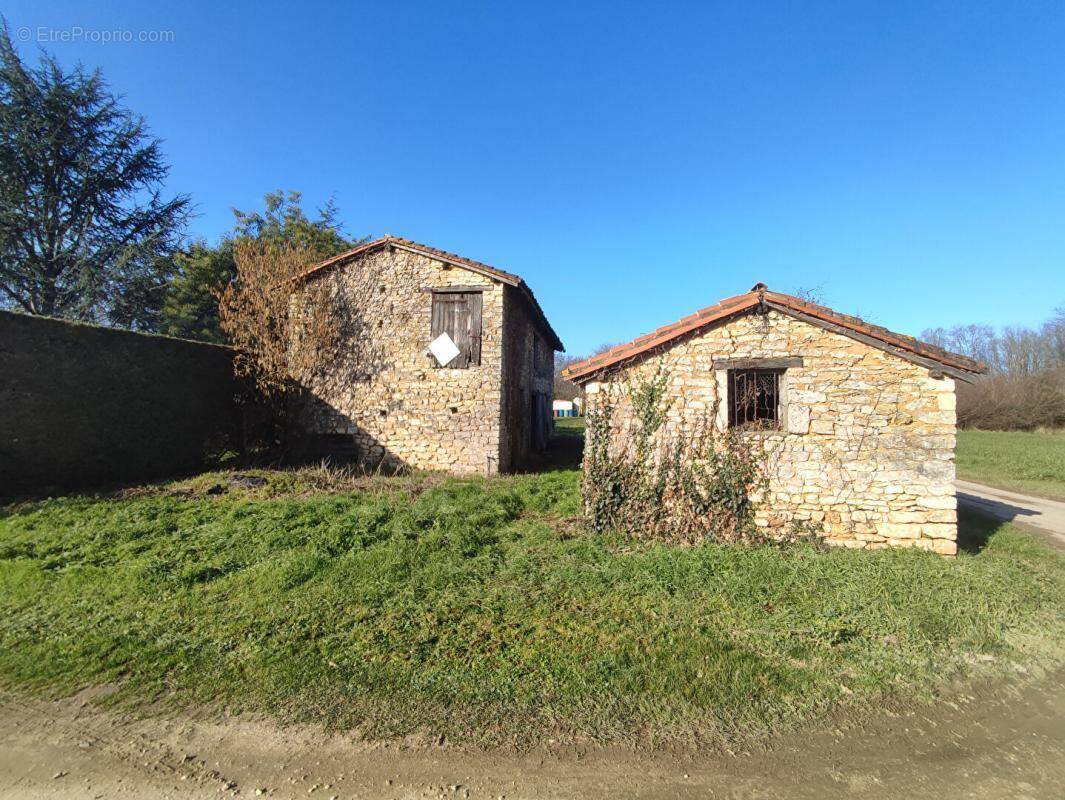 Maison à SAVIGNE