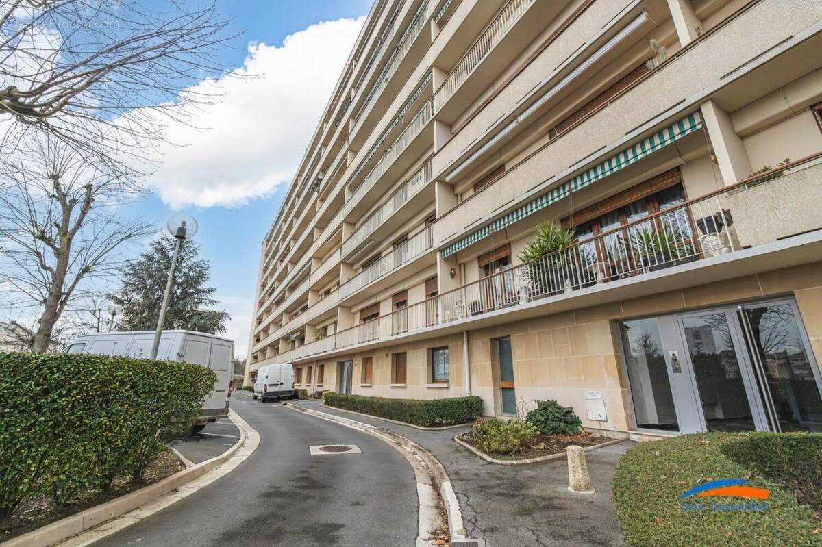   - Appartement à REIMS