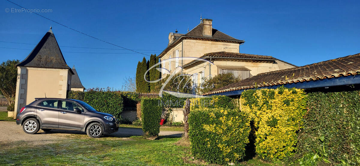 Maison à BOURG