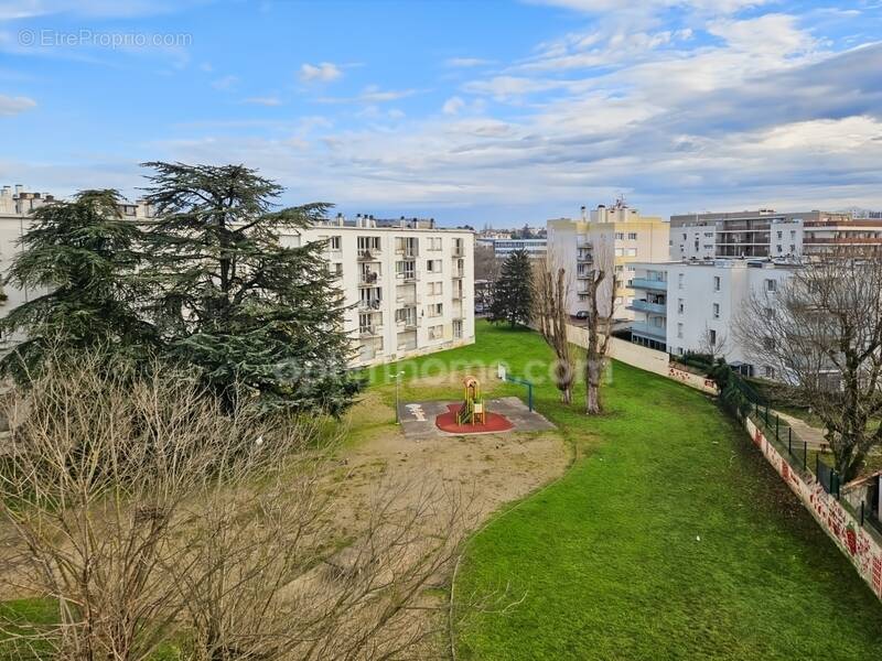 Appartement à SAINT-PRIEST