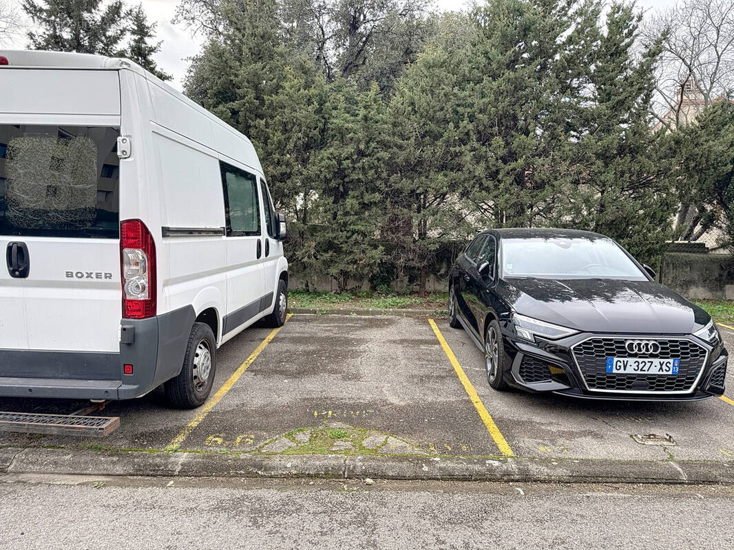 Parking à MARSEILLE-8E