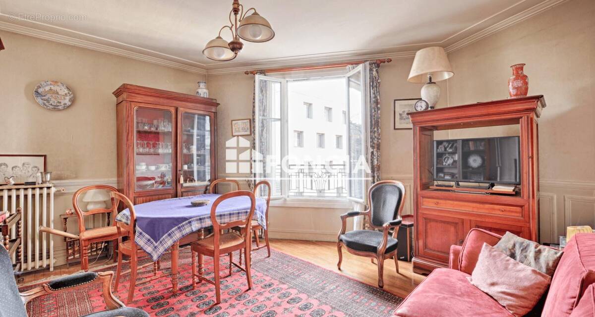 Appartement à PARIS-15E