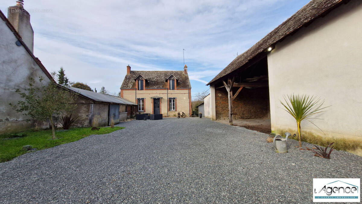 Maison à CLOYES-SUR-LE-LOIR