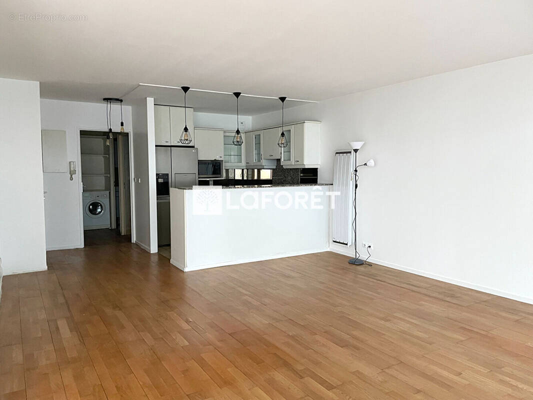 Appartement à PARIS-11E