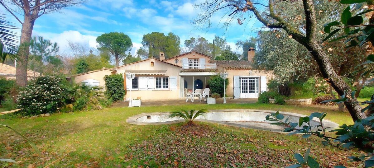 Maison à FREJUS