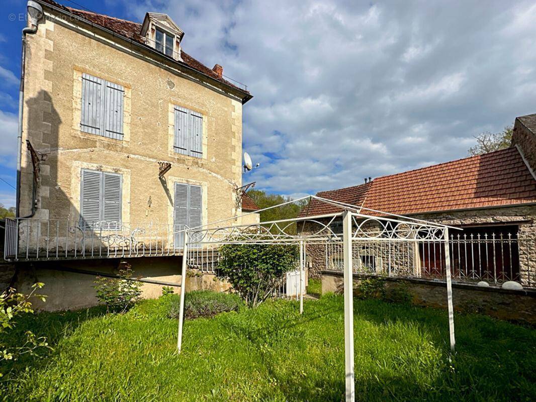 Maison à PONTAUBERT