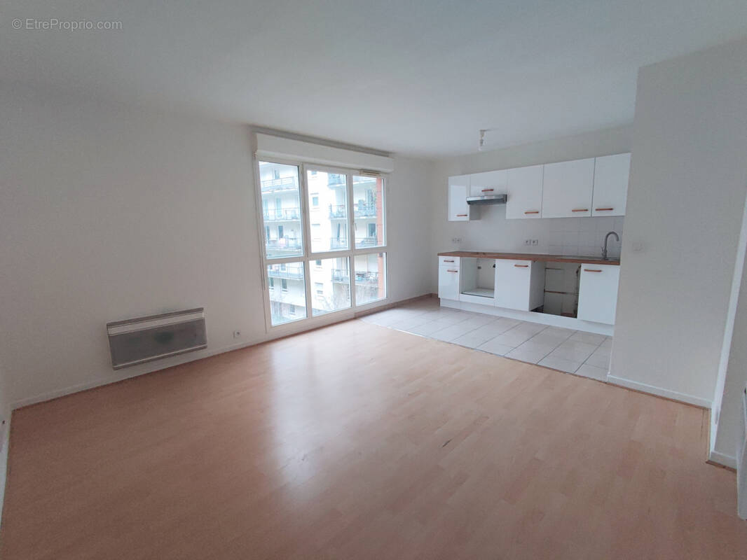 Appartement à COURBEVOIE