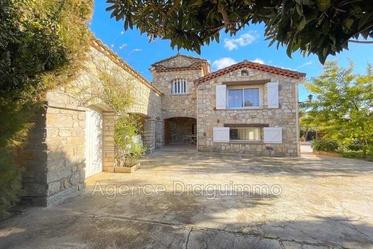 Maison à DRAGUIGNAN