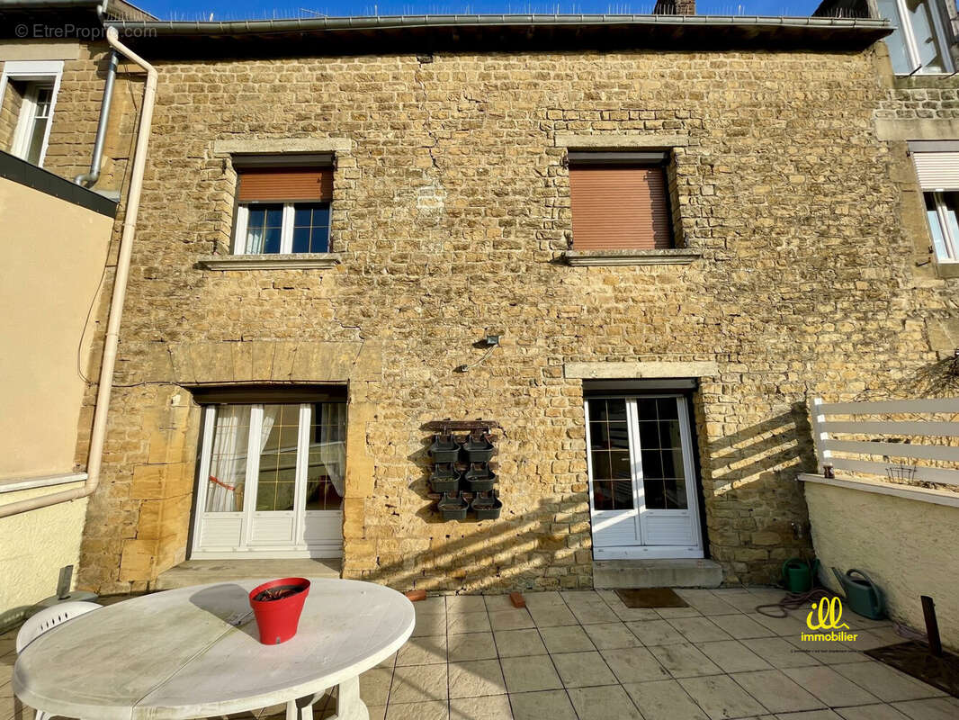 Maison à CHARLEVILLE-MEZIERES