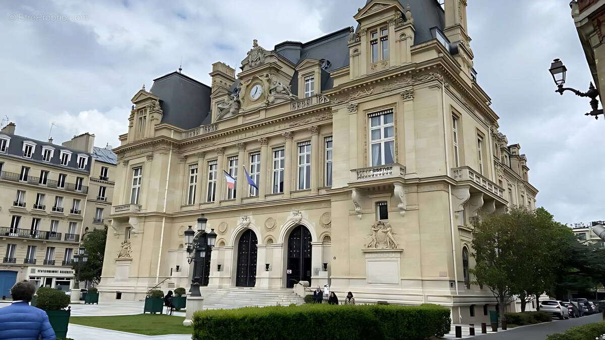 Appartement à NEUILLY-SUR-SEINE