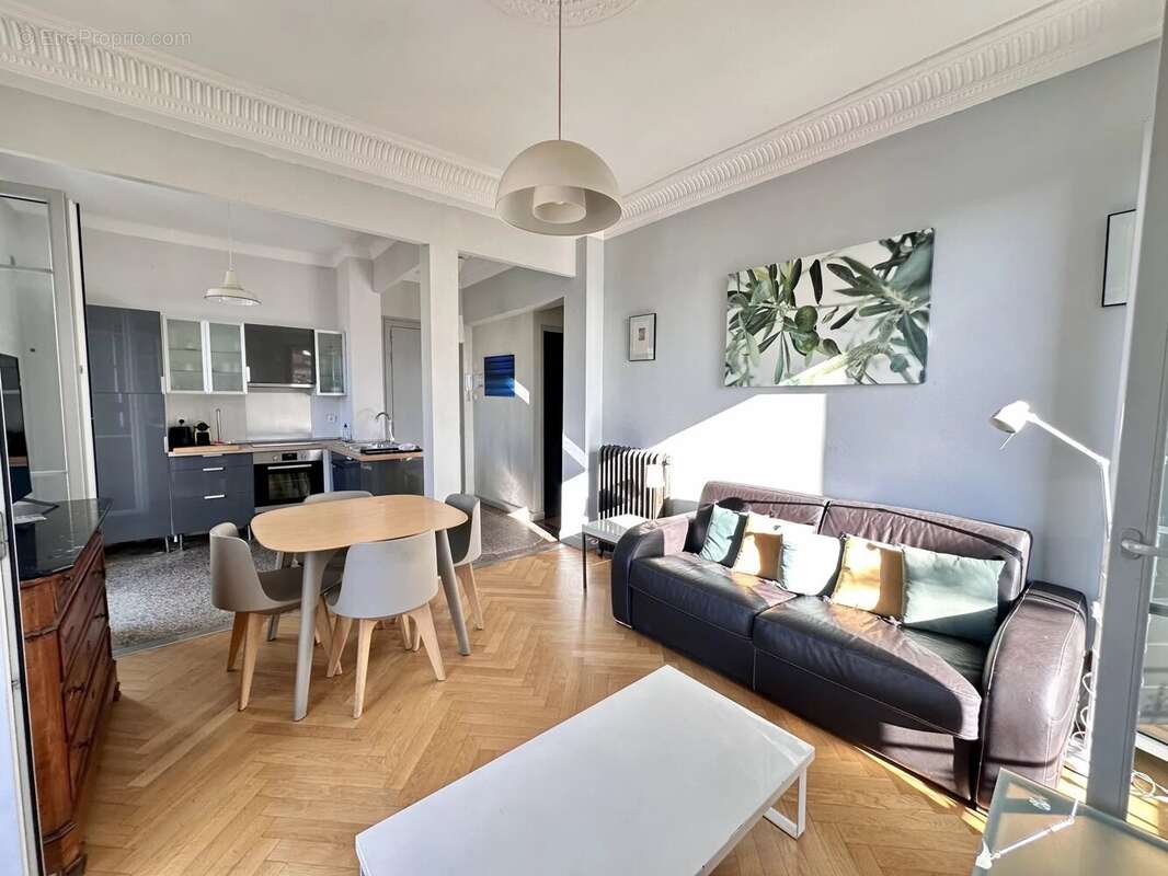 Appartement à NICE