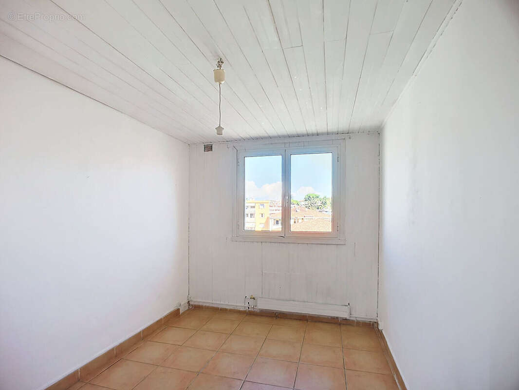 Appartement à VALLAURIS