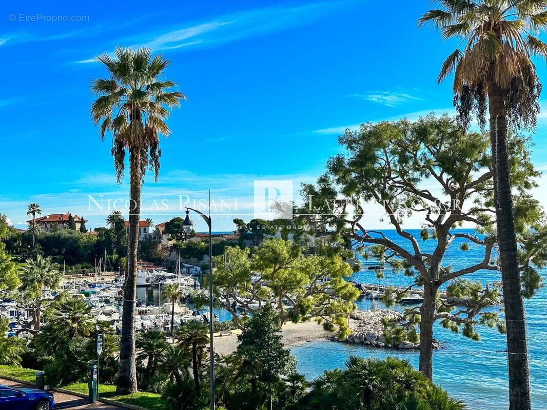 Appartement à BEAULIEU-SUR-MER