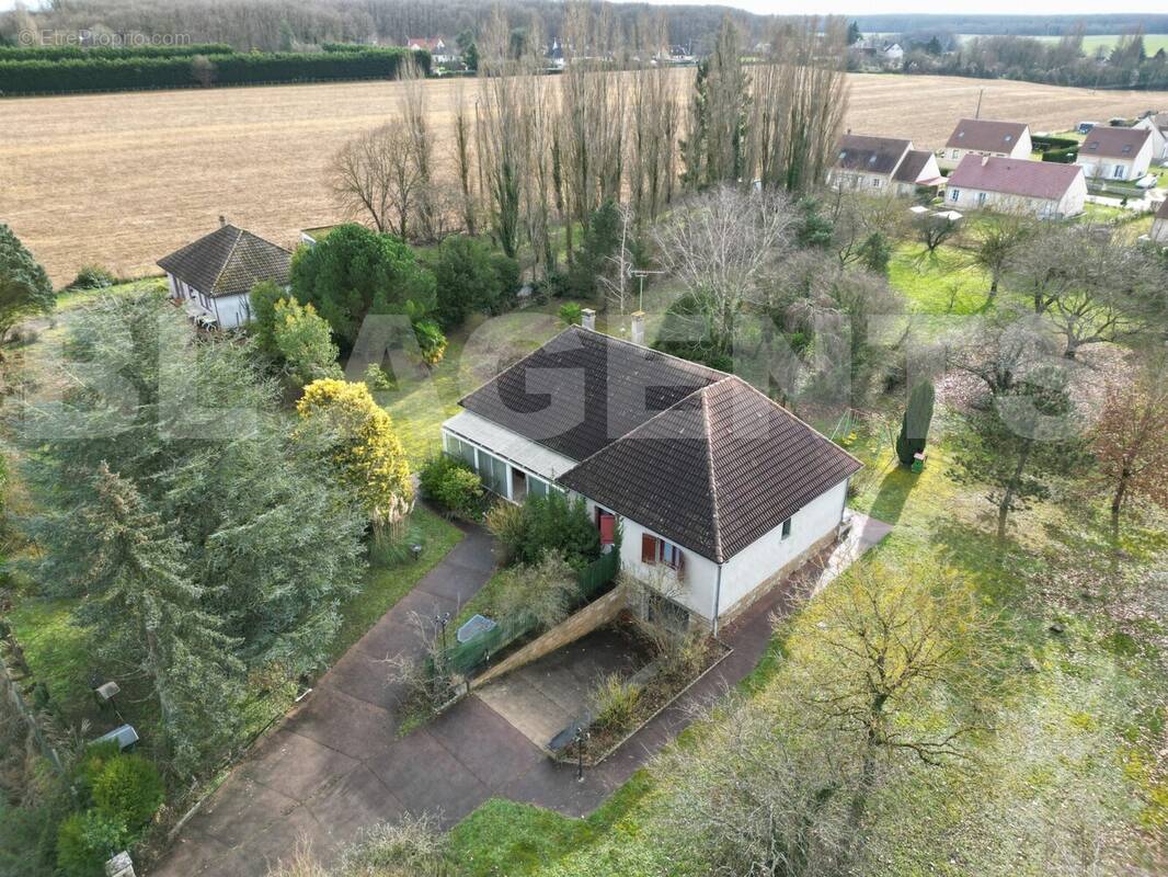 DJI_0229 - Maison à FERRIERES-EN-GATINAIS