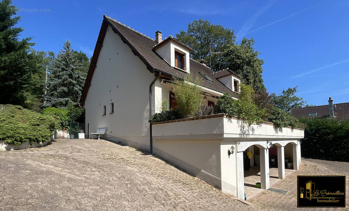 Maison à SAINT-CHERON