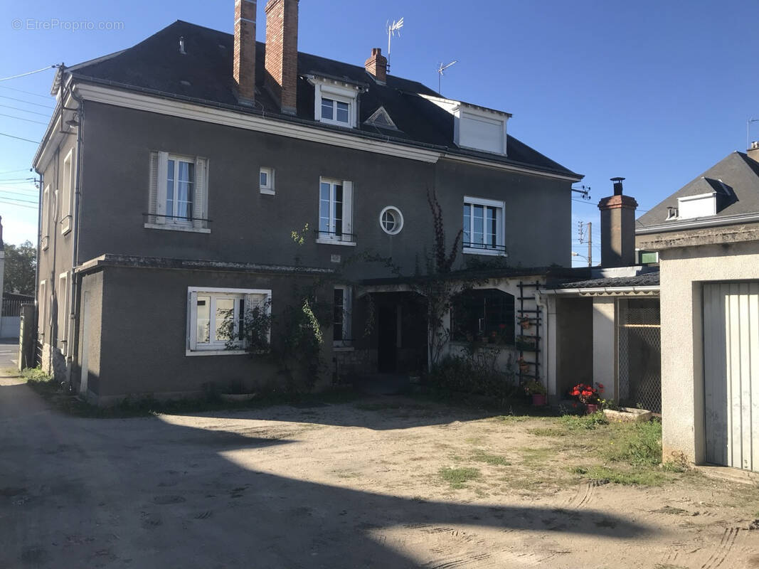 Appartement à FLEURY-LES-AUBRAIS