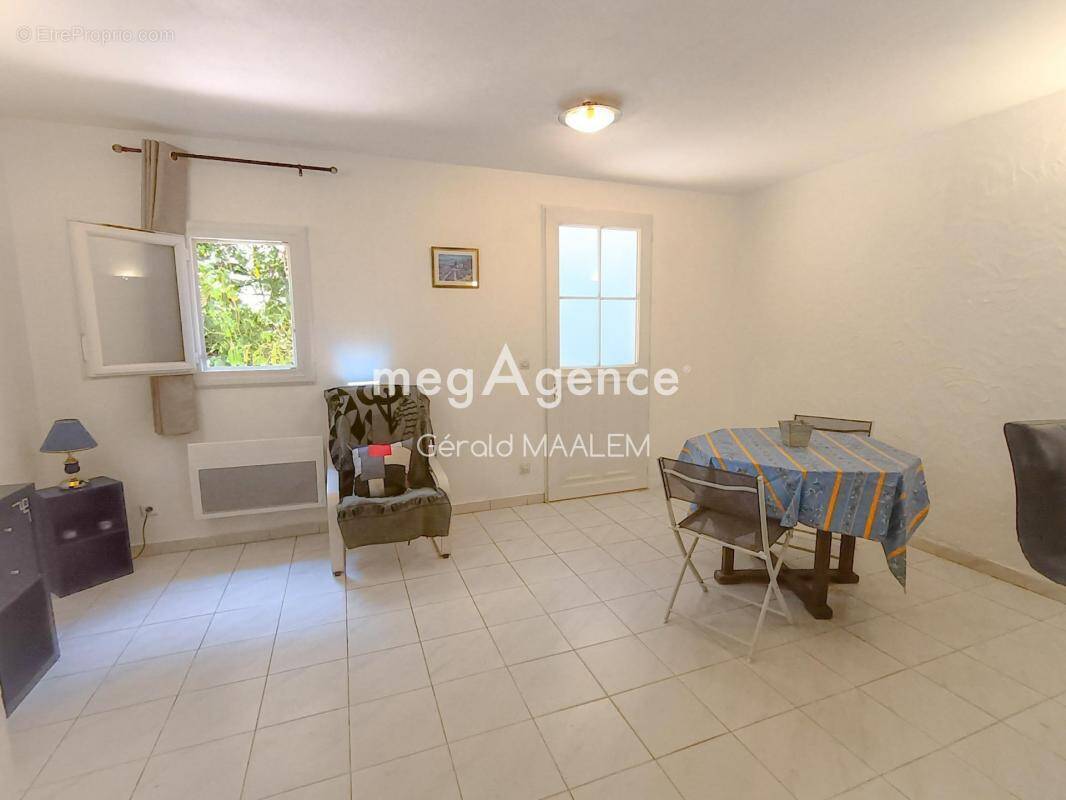 Appartement à GRIMAUD