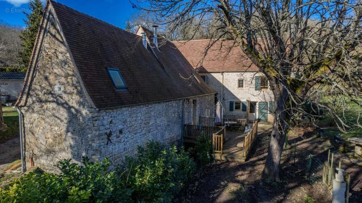 Maison à GOURDON