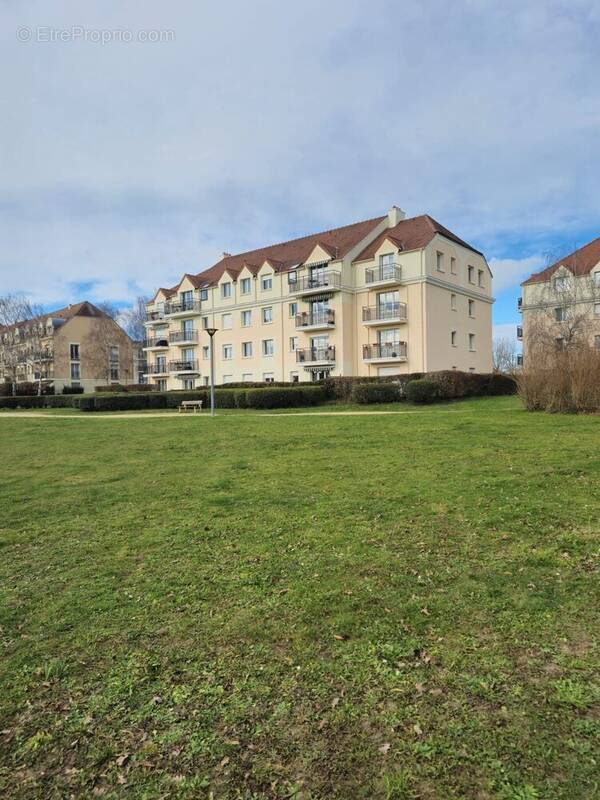 Appartement à VILLEPREUX