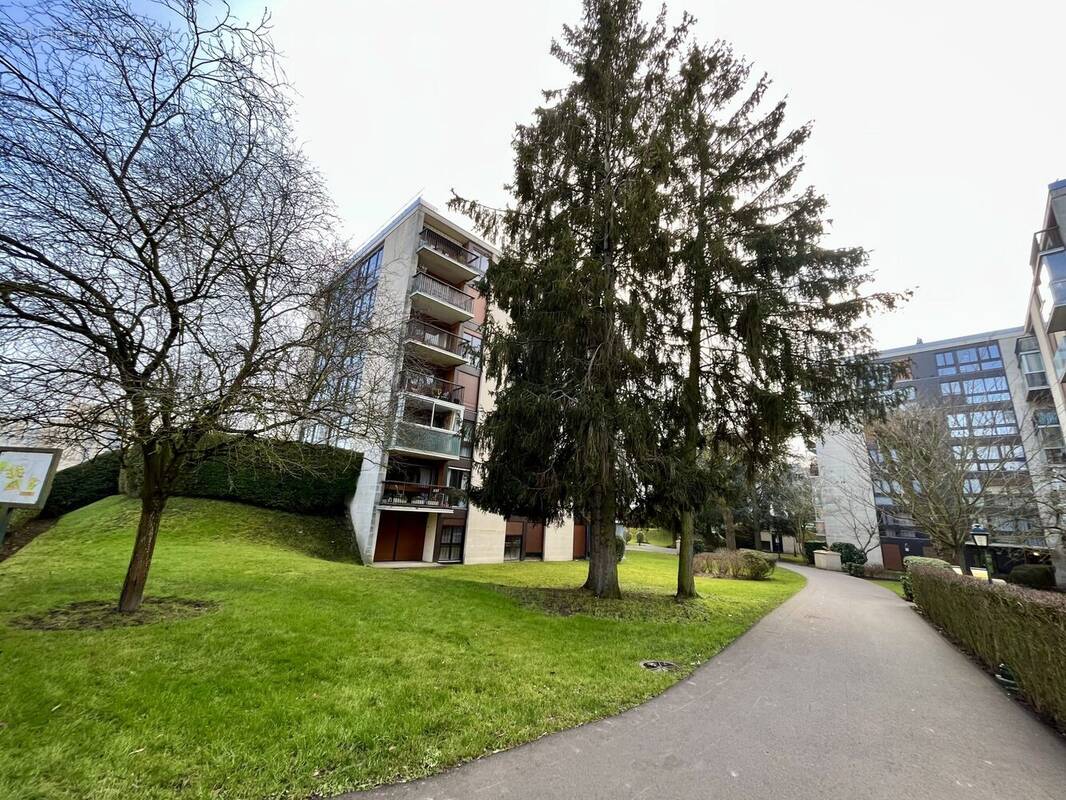 Appartement à FONTENAY-LE-FLEURY