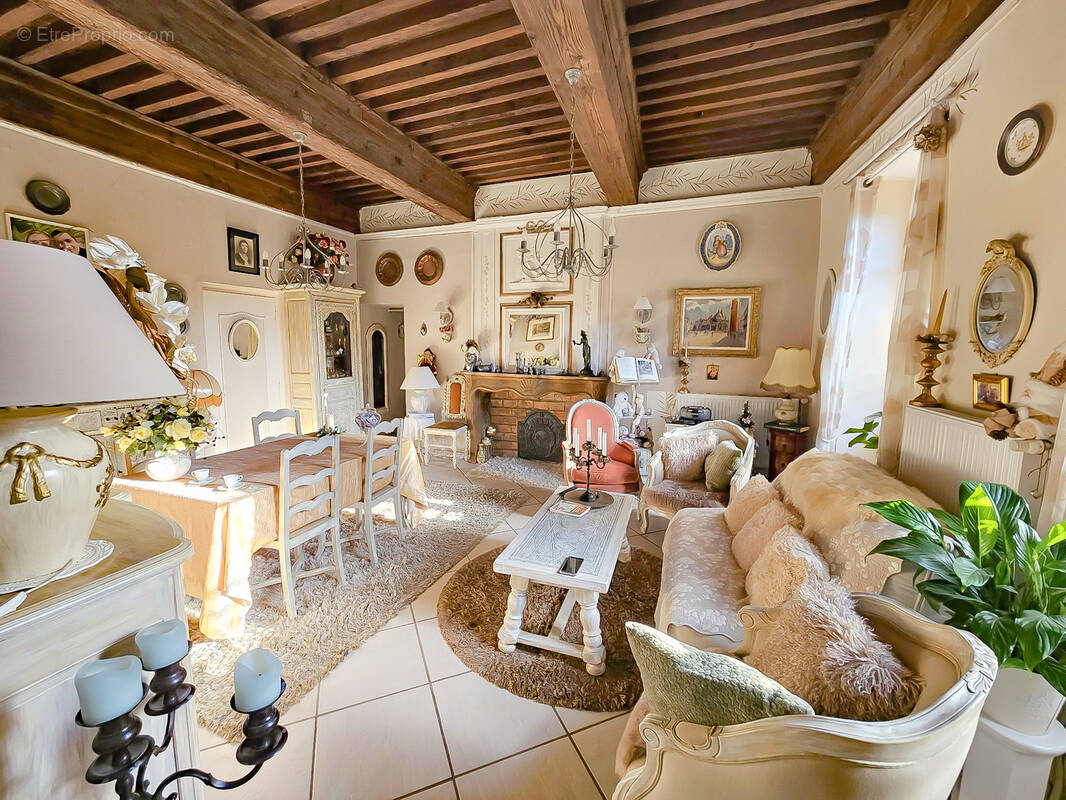 Appartement à ROUSSILLON