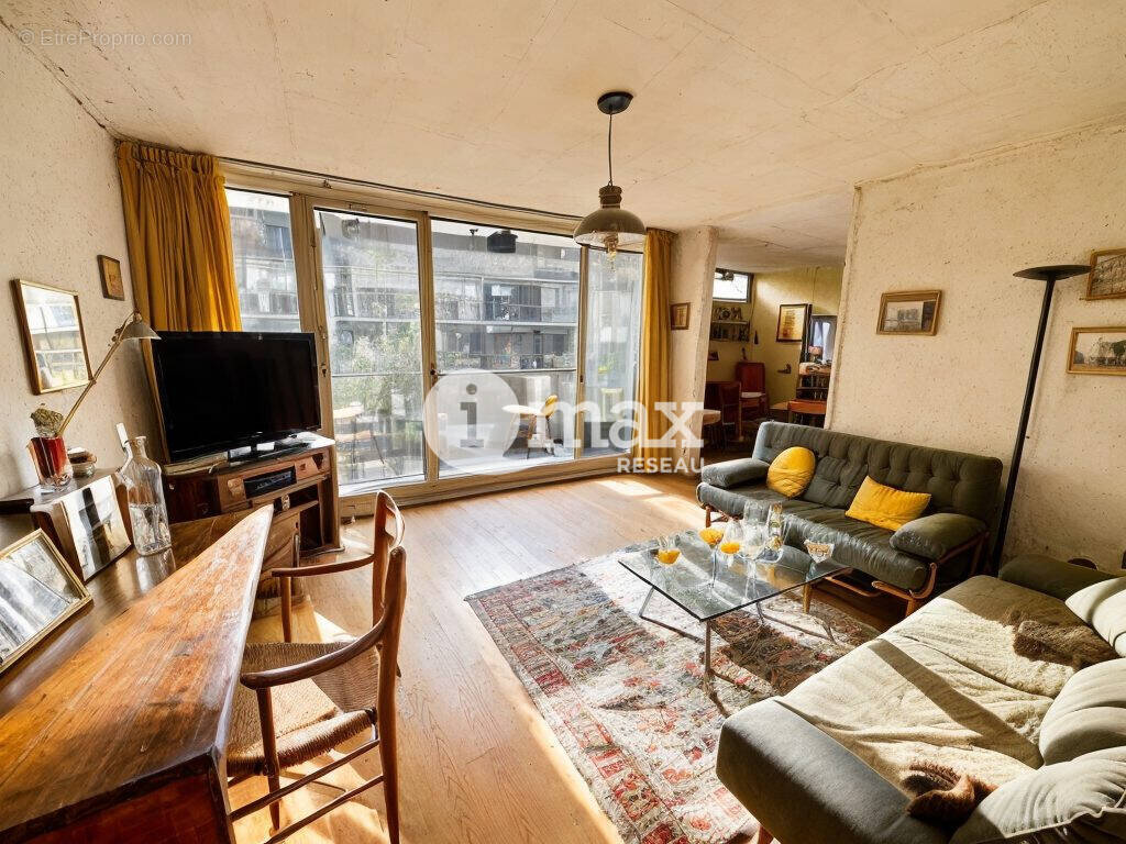 Appartement à PARIS-20E