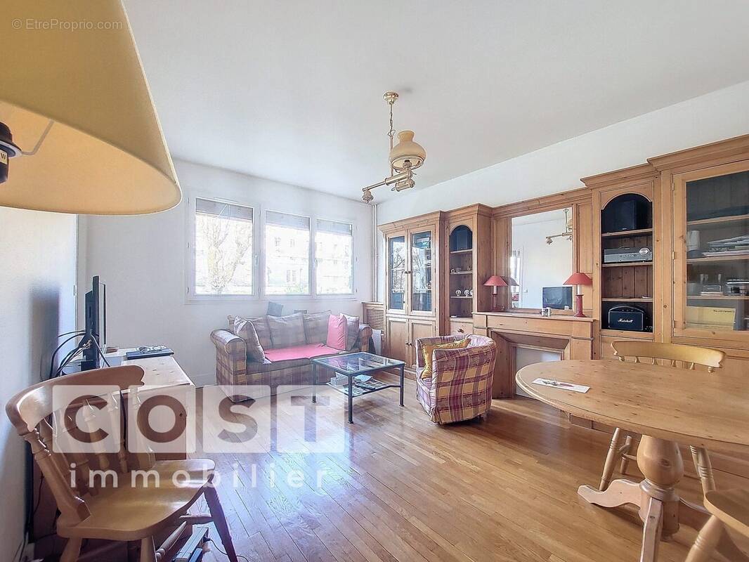 Appartement à ASNIERES-SUR-SEINE