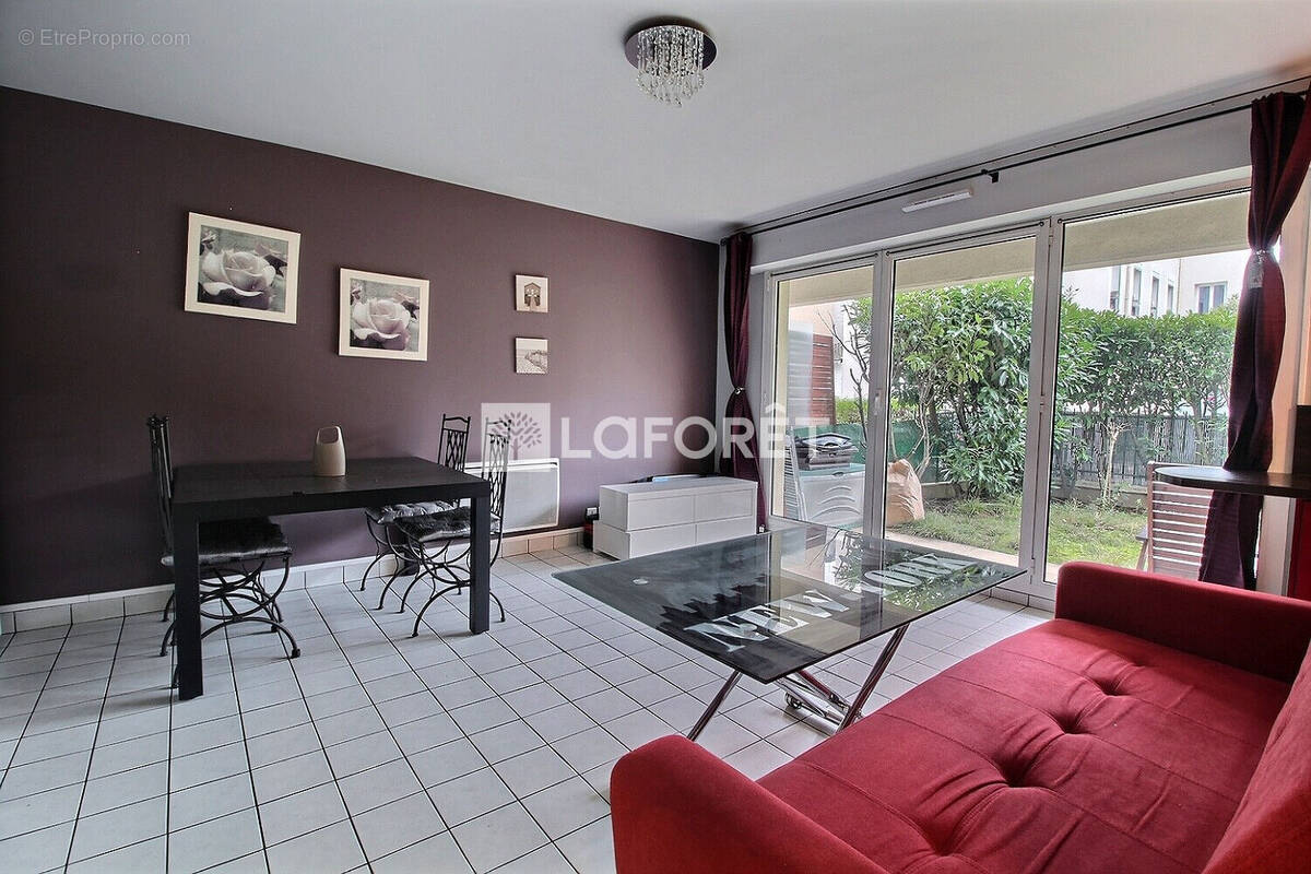 Appartement à LA GARENNE-COLOMBES