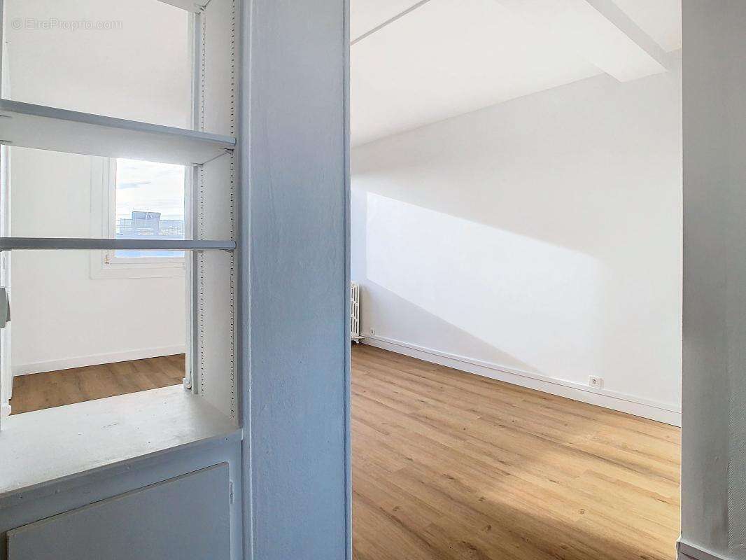 Appartement à ISSY-LES-MOULINEAUX