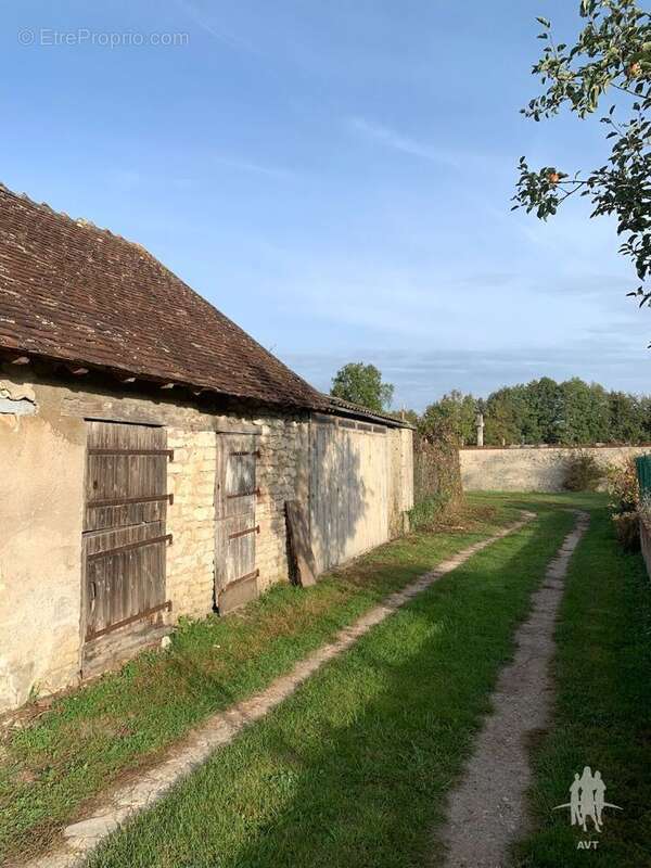 Maison à SAINT-MICHEL-EN-BRENNE