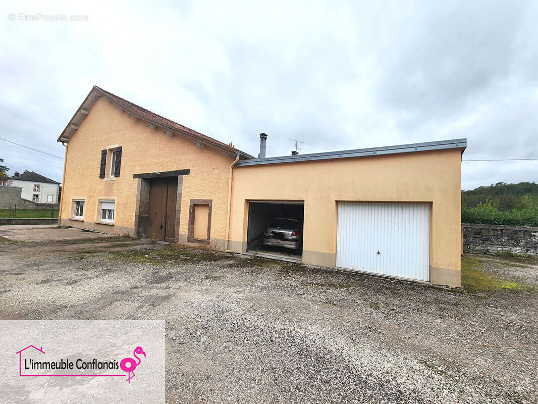 Appartement à CONFLANS-SUR-LANTERNE