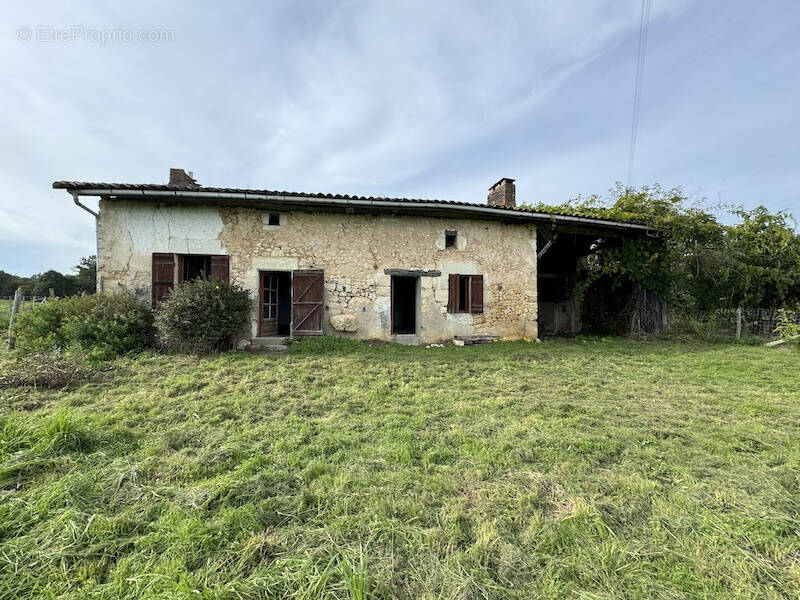 Maison à MONTGUYON