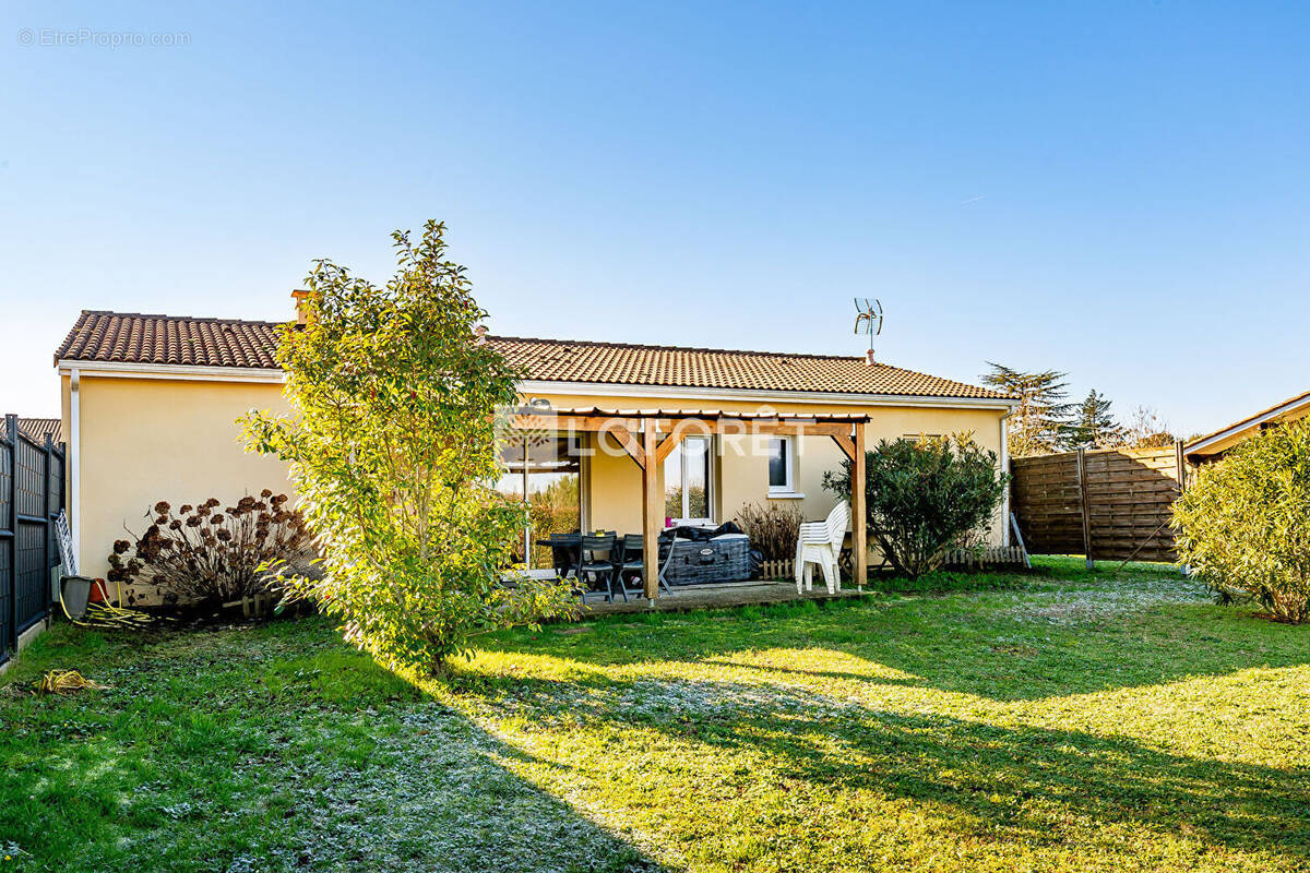 Maison à LUGON-ET-L&#039;ILE-DU-CARNAY