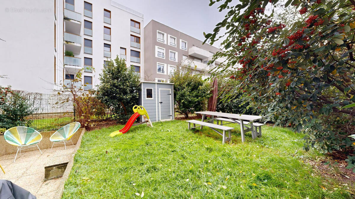 Appartement à NANTERRE