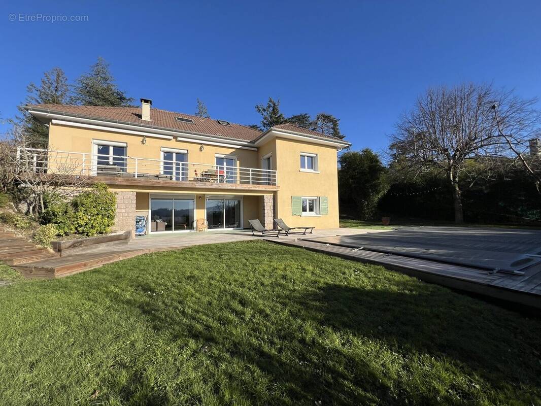 Maison à SAINT-PRIEST-EN-JAREZ