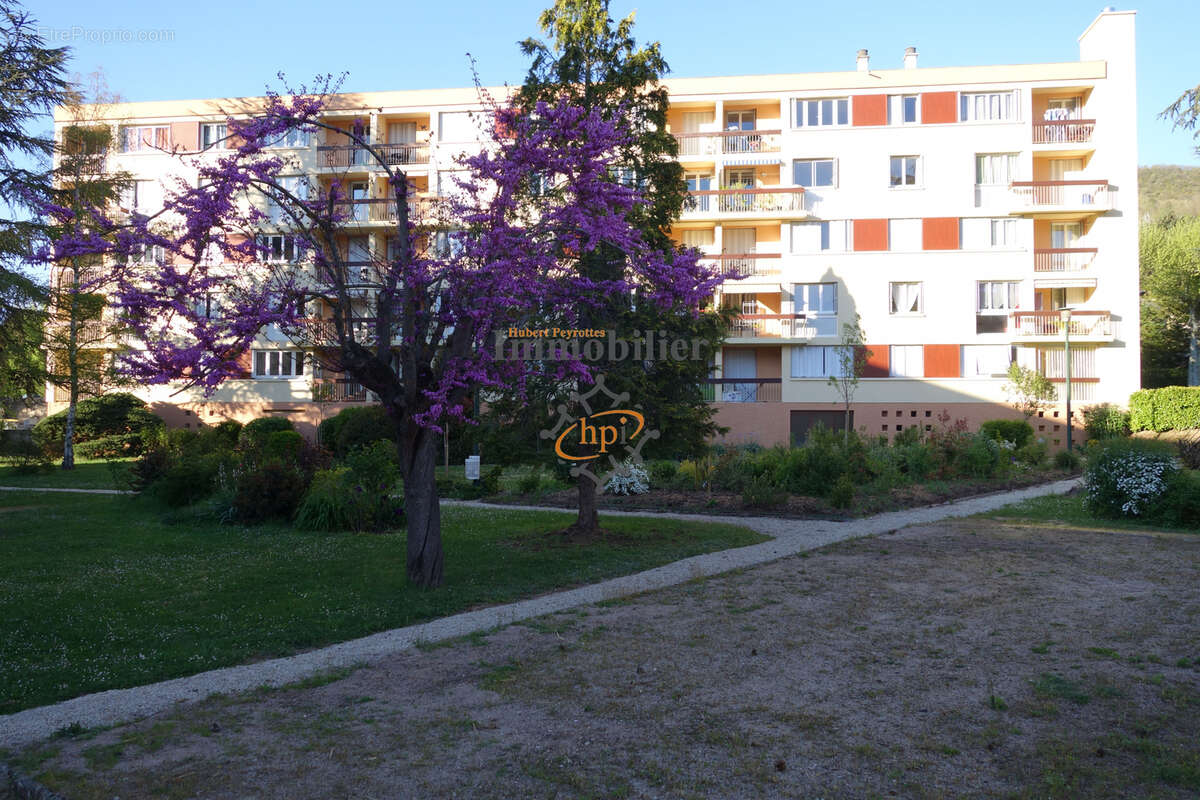 Appartement à SAINT-AFFRIQUE