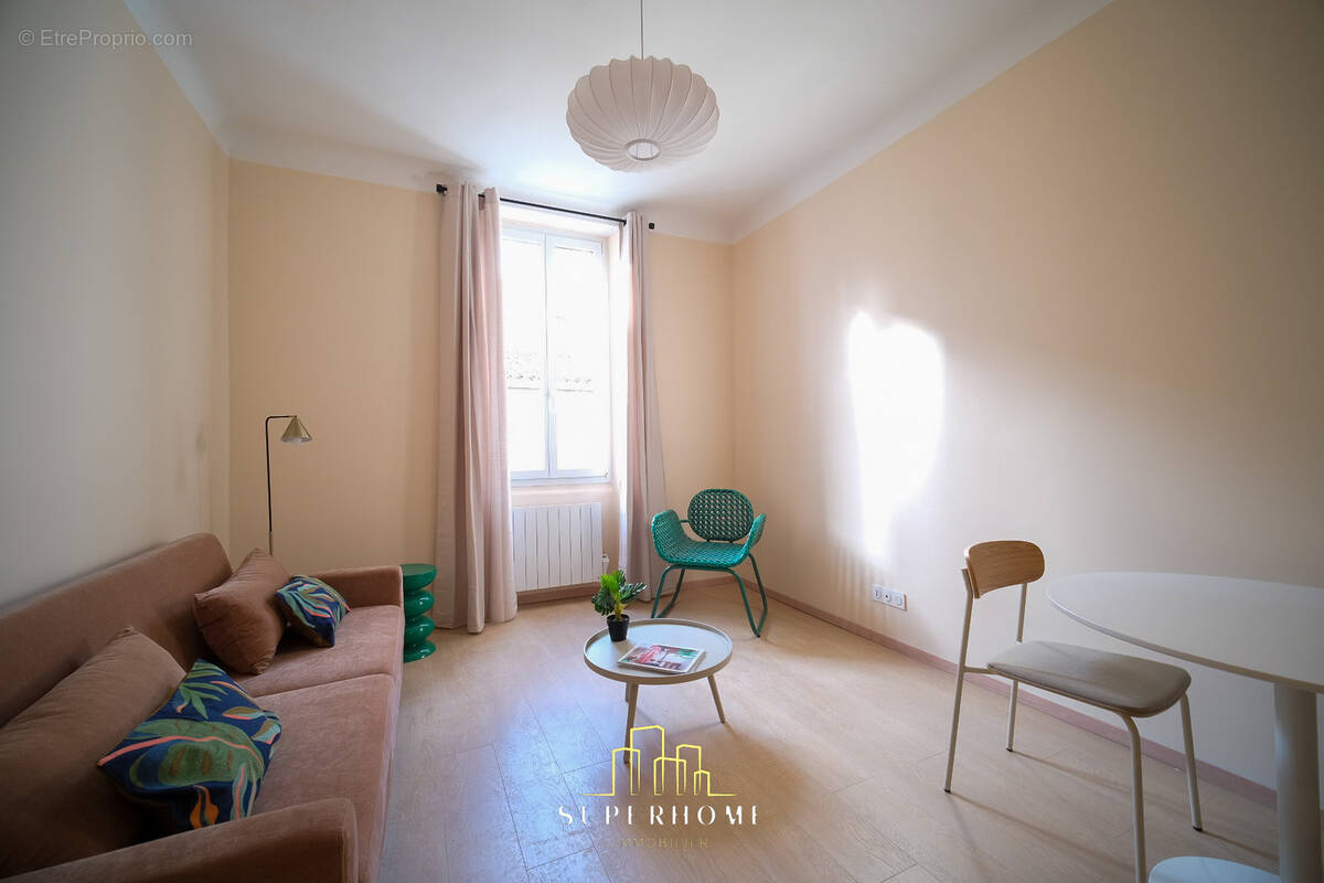 Appartement à MARSEILLE-6E