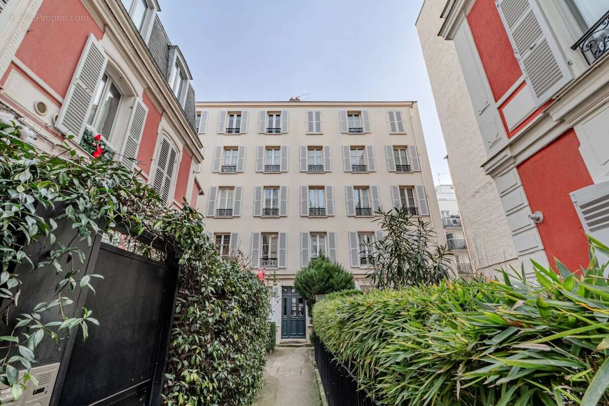 Appartement à LEVALLOIS-PERRET