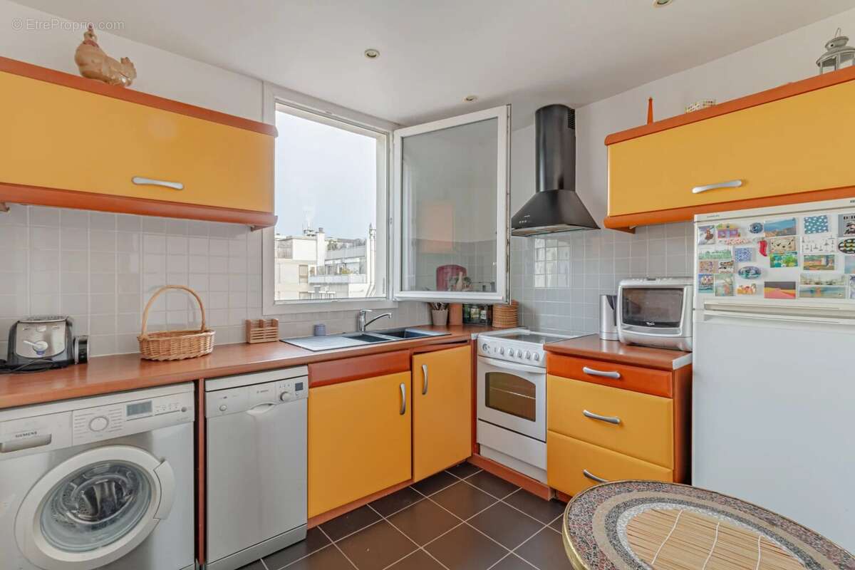 Appartement à LEVALLOIS-PERRET