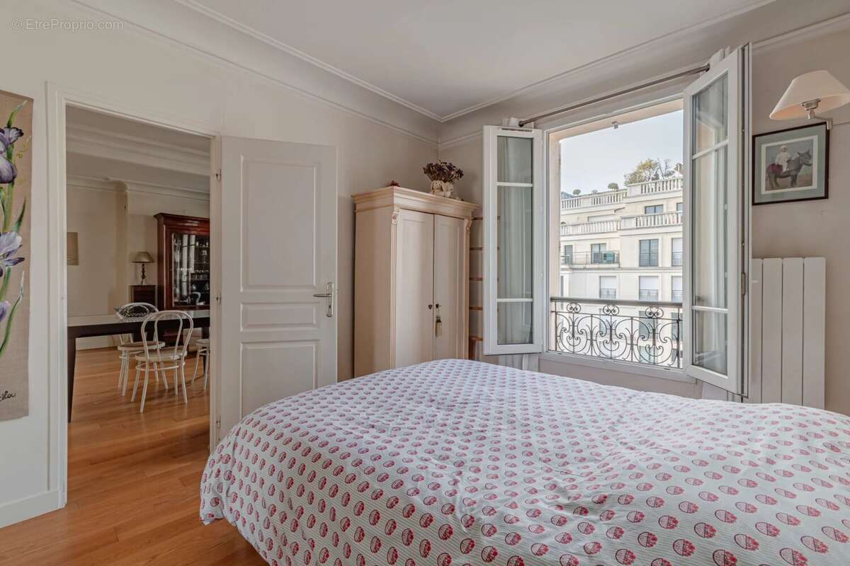 Appartement à LEVALLOIS-PERRET