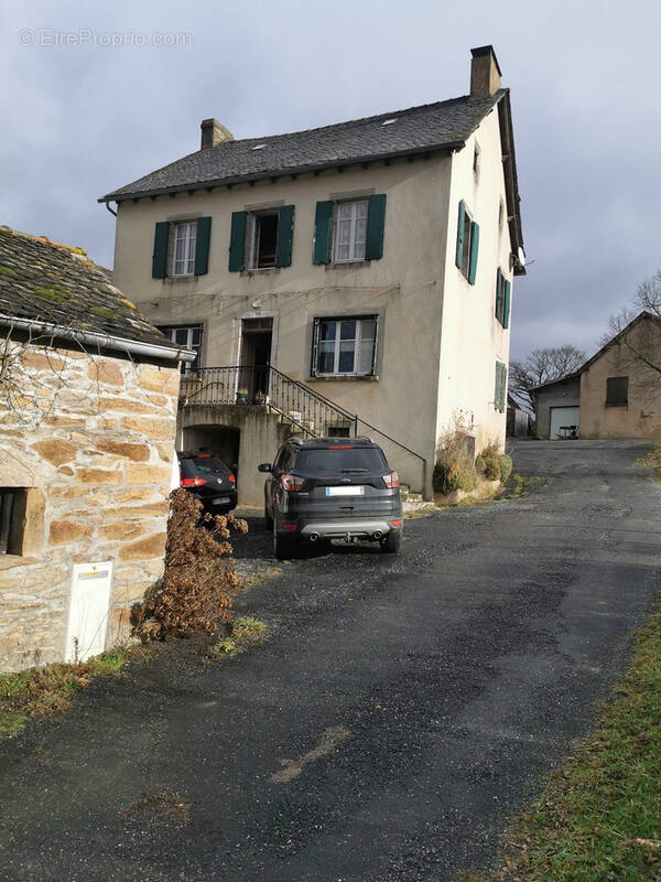 Maison à BARAQUEVILLE