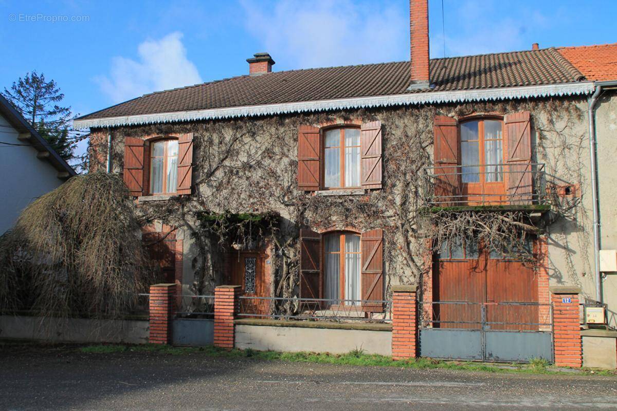 Maison à MONTFAUCON-D&#039;ARGONNE