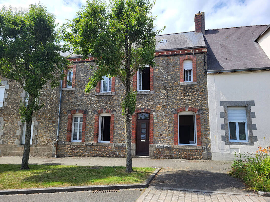 Maison à MARTIGNE-SUR-MAYENNE