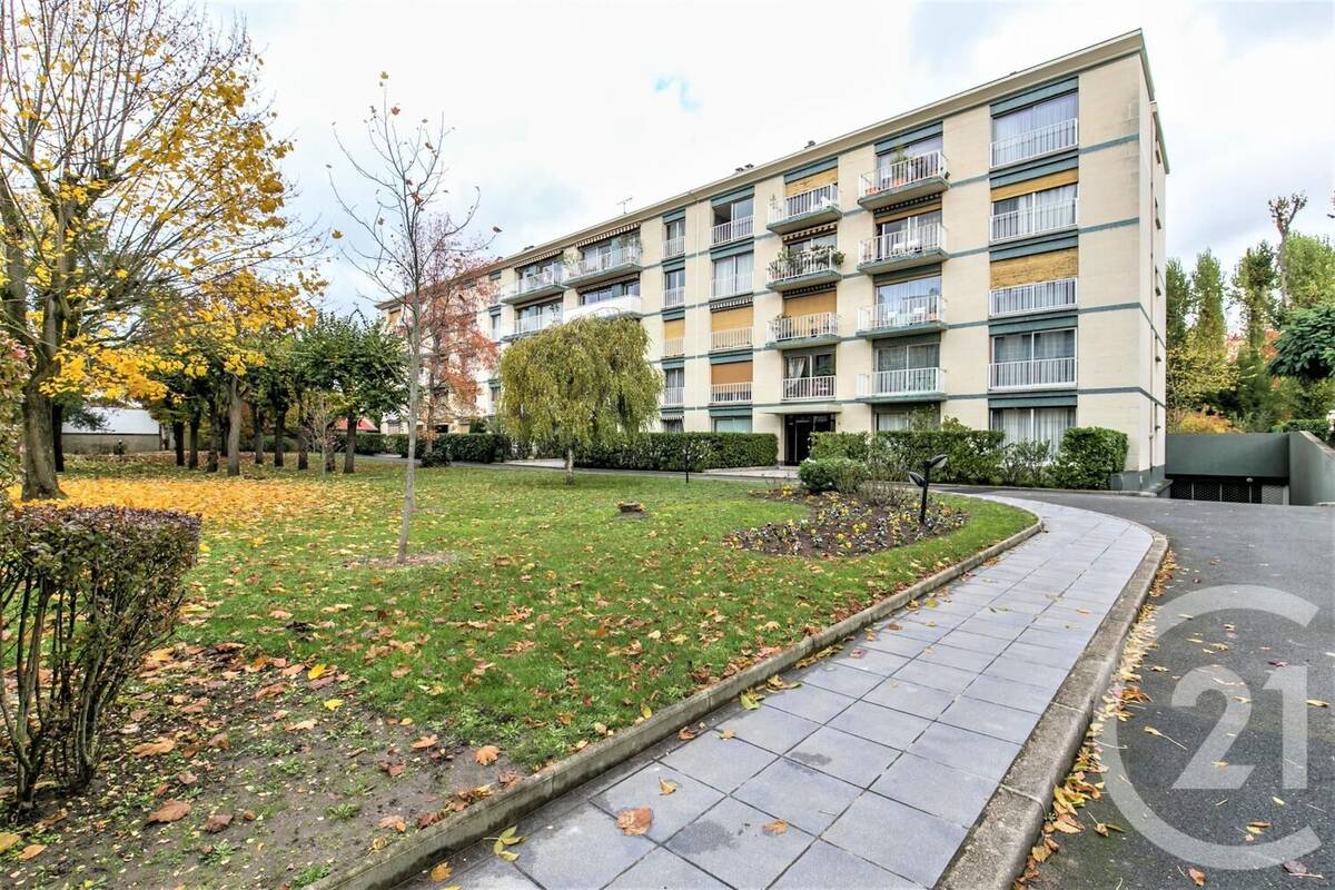 Appartement à SAINT-MAUR-DES-FOSSES