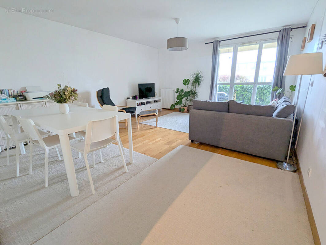 Appartement à MONTIGNY-LE-BRETONNEUX