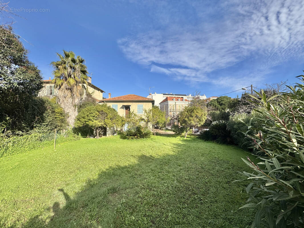 Maison à HYERES