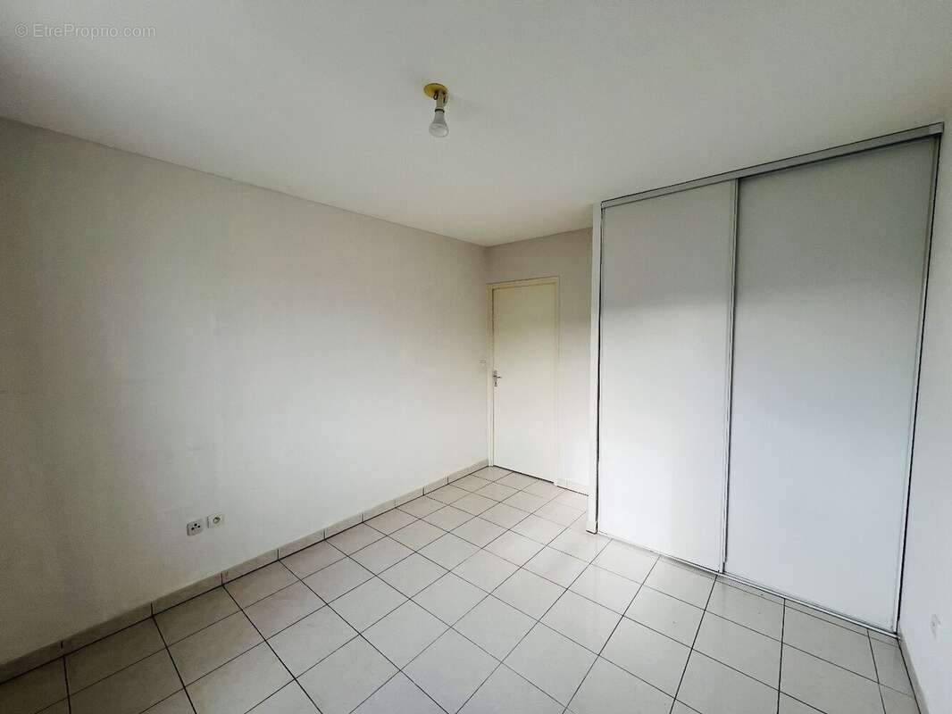 Appartement à FROUZINS