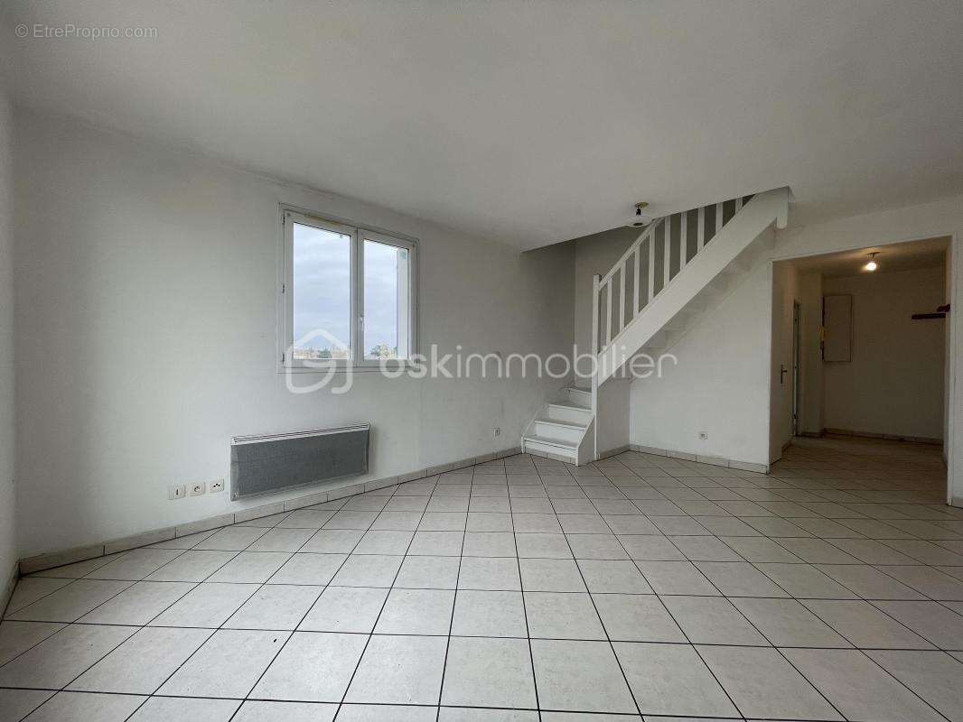 Appartement à CHECY